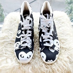 Converse Cons Star Hearts Size 10.5 Mint Condition